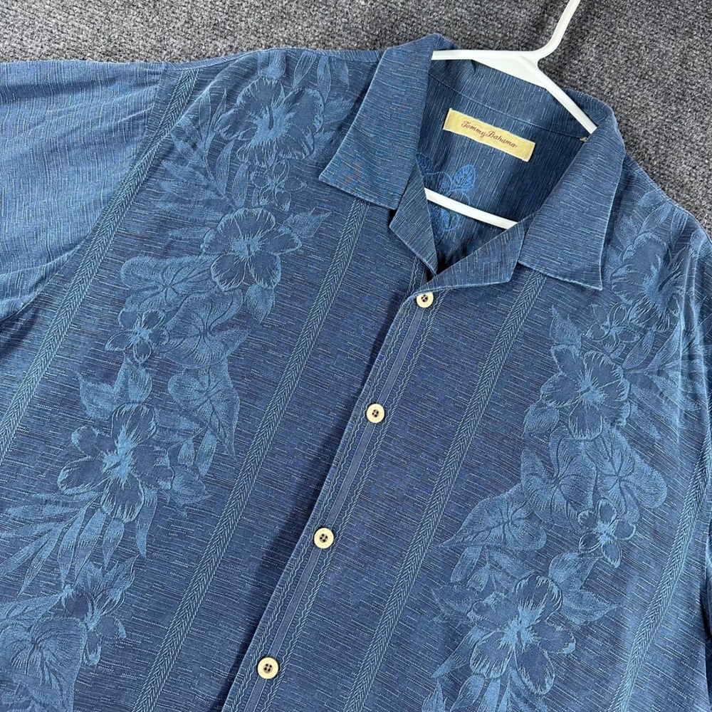 Tommy Bahama Button Up Shirt Mens L Large Blue Silk Floral Camp Hibiscus